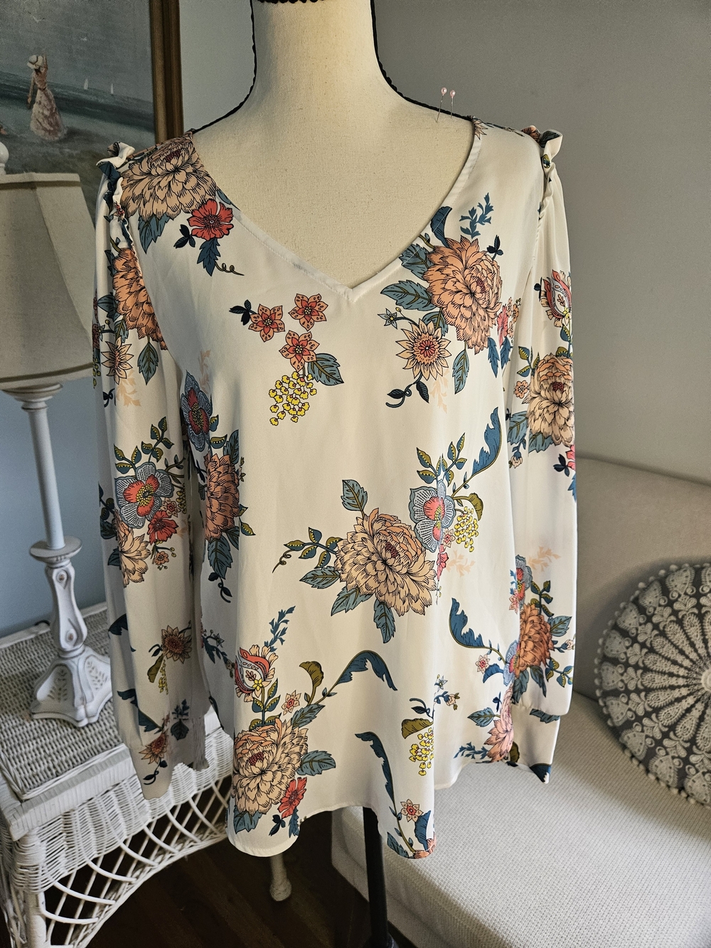 Floral V-Neck Cold-Shoulder Blouse - Cream Floral. Ann Taylor Loft